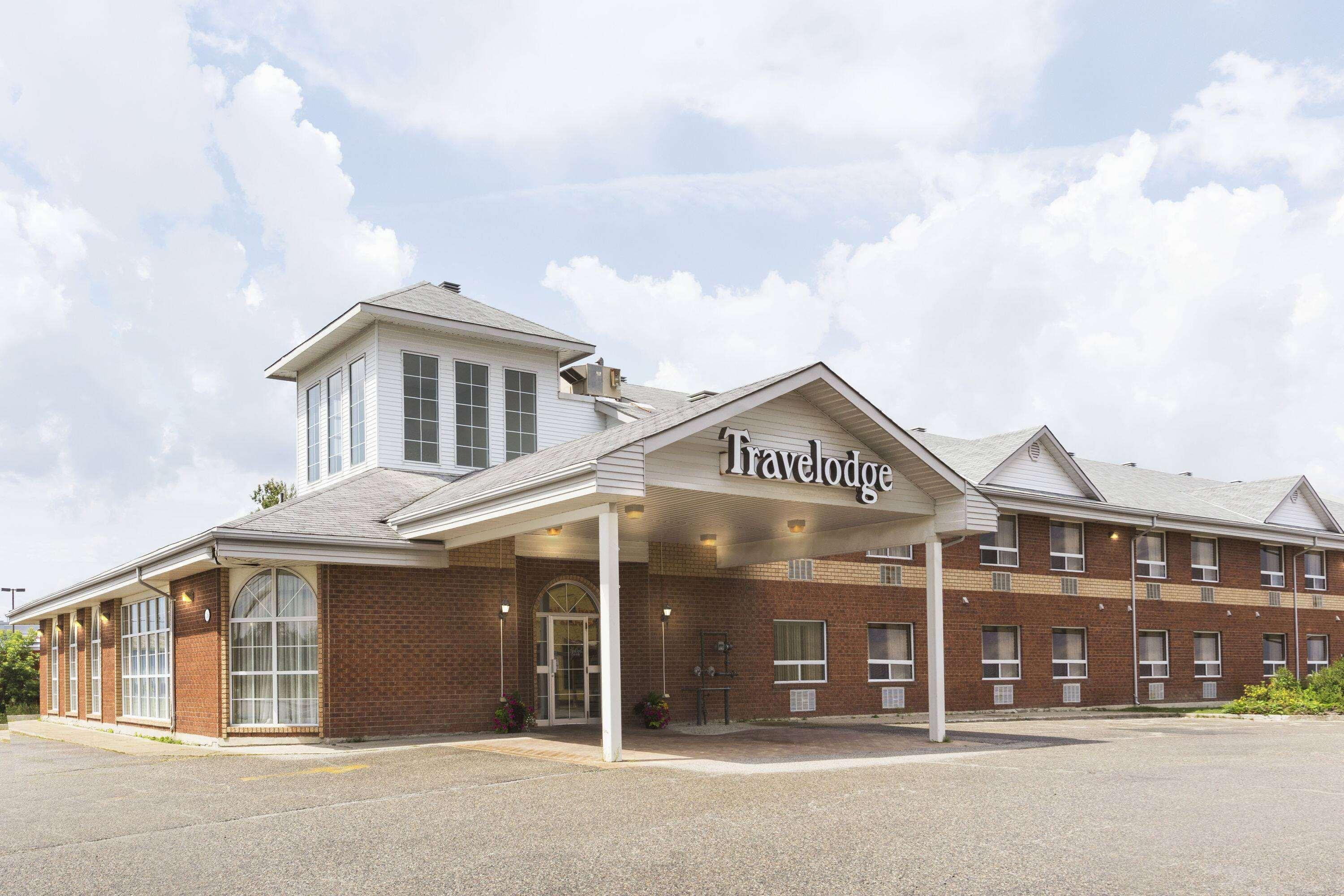 Travelodge By Wyndham Тіммінс Екстер'єр фото